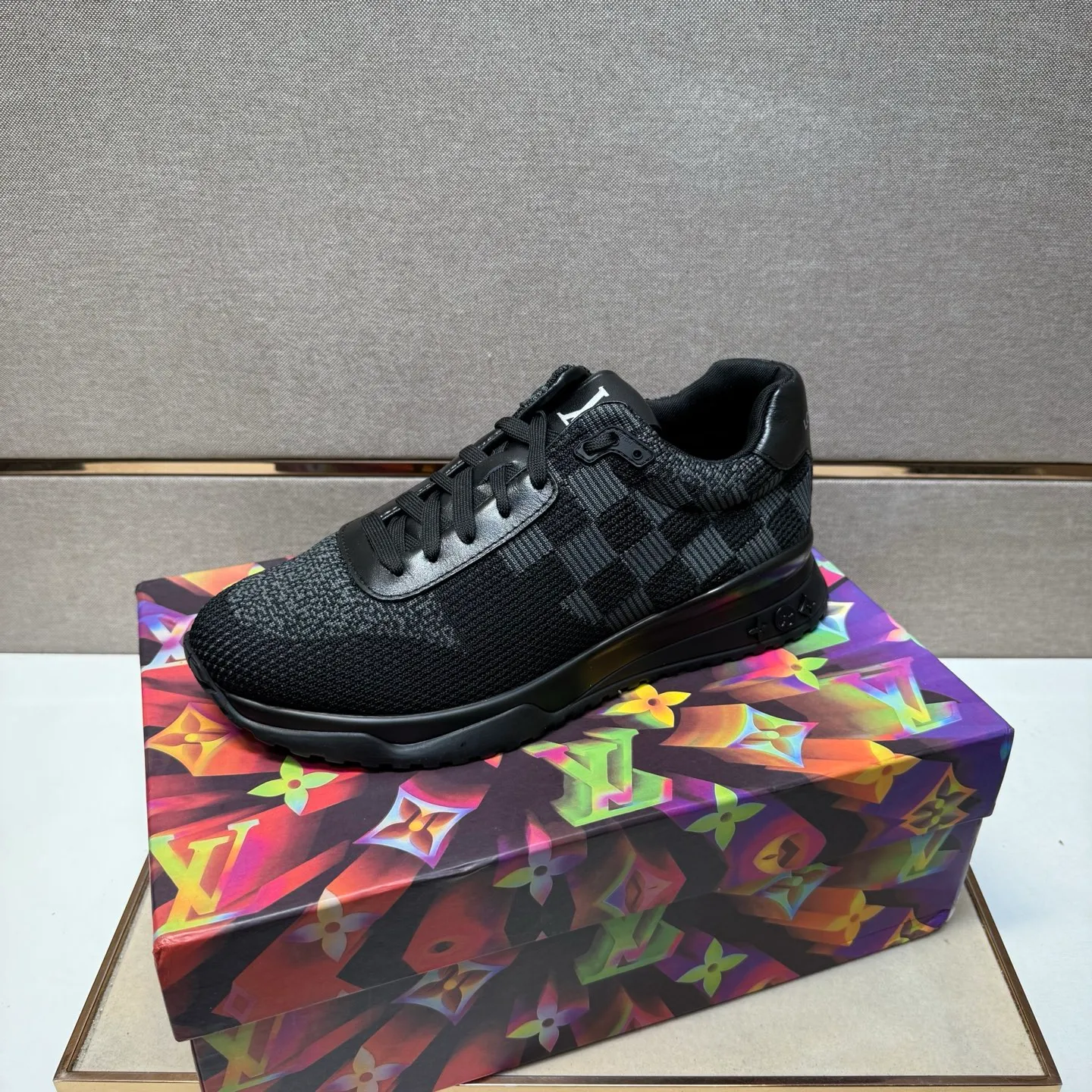 ⬛️Men's shoes 💰p540 [LV～] Men's casual shoes 2025z cabinet sales simultaneously 🔶Size: 38-44 #️⃣ 🔷4 colors🔜The upper is made of multi-material splicing➕Mesh lining, comfortable and breathable, sole: original comfortable and wear-resistant outsole, ⚠️real thing📱photographed🎬real thing is better📢📢📢